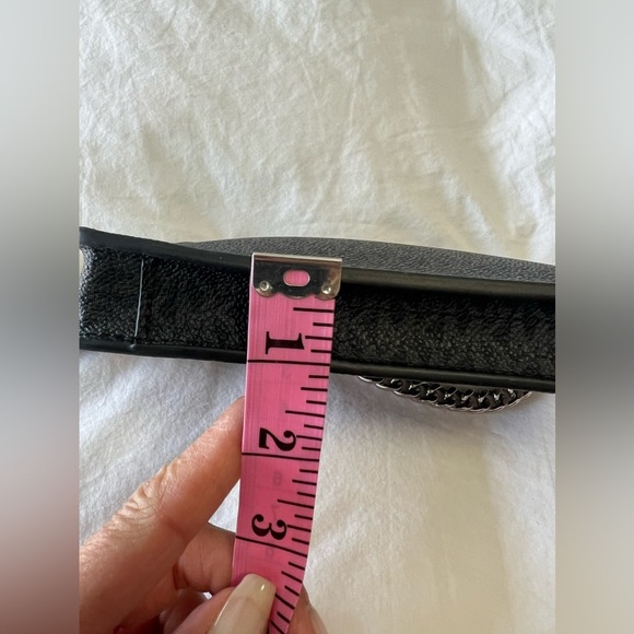 MICHAEL KORS | SZ M | Black Belt Bag Fanny Pack Waist Pouch Wallet | EUC - Picture 3 of 10